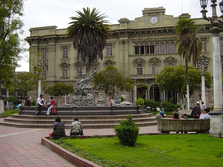 Ecuador_Riobamba_ParqueMaldonada