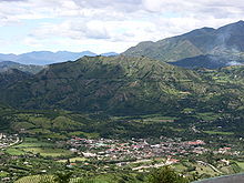 PUEBLO EN VALLE VILCABAMBA
