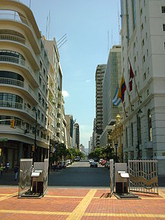 AVENIDA 9 DE OCTUBRE DESDE MALECON 2000