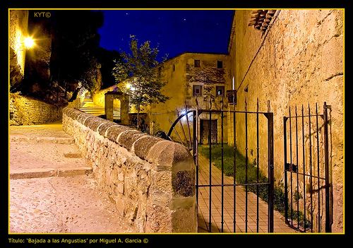 BAJADA DE LAS ANGUSTIAS